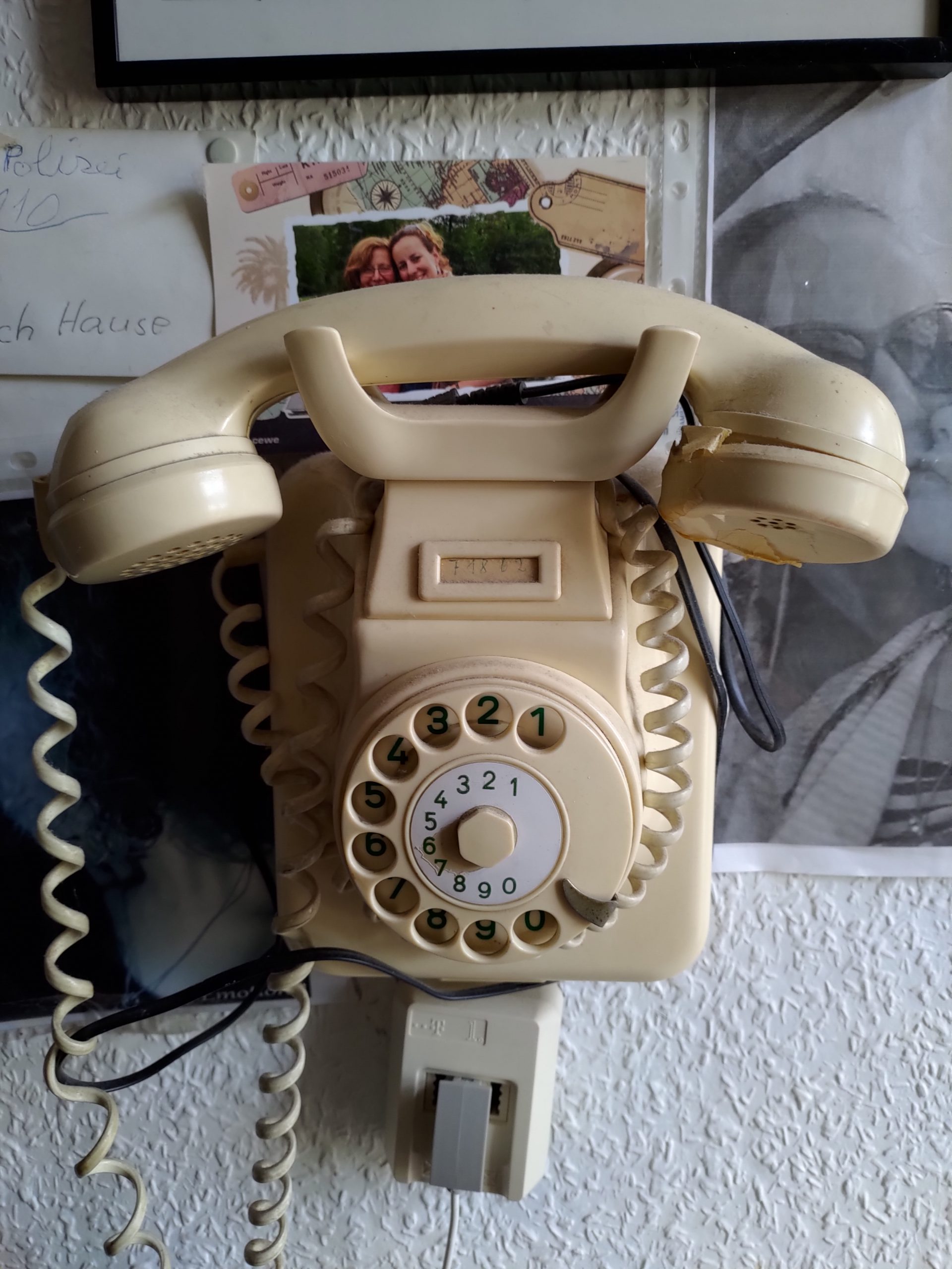 altes wählscheibentelefon